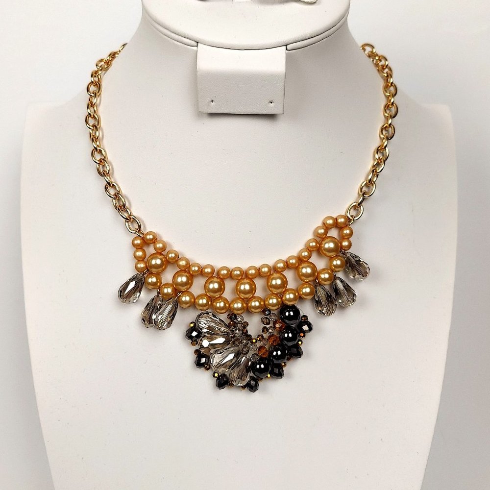 NWT BALLET BRAND FAUX PEARL AND CRYSTAL "BEE" NECKLACE